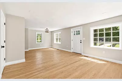 40 Nonquit St, Worcester, MA 01604 - Photo 7