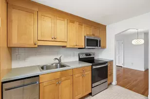 33 Montvale Ave, Woburn, MA 01801 - Photo 7