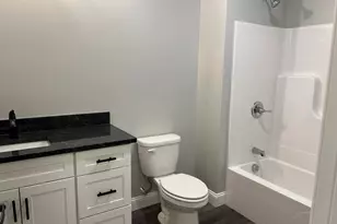 22 New York St, Worcester, MA 01603 - Photo 13