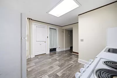 219 Montvale, Woburn, MA 01801 - Photo 19
