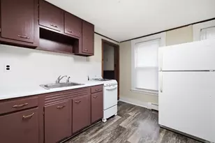 219 Montvale, Woburn, MA 01801 - Photo 17