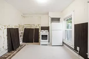 219 Montvale, Woburn, MA 01801 - Photo 29