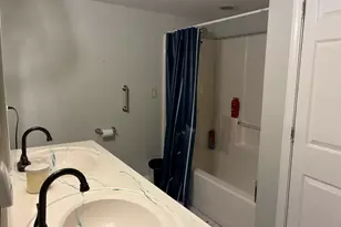829 W Lowell Ave, Haverhill, MA 01832 - Photo 5