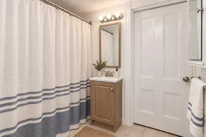 946 Bay Rd. #2, Hamilton, MA 01982 - Photo 9