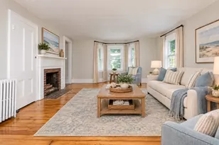 946 Bay Rd, Hamilton, MA 01982 - Photo 1