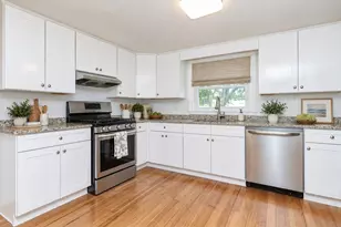 946 Bay Rd, Hamilton, MA 01982 - Photo 3