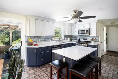 511 Old Fall River Rd, Dartmouth, MA 02747 - Photo 13