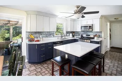 511 Old Fall River Rd, Dartmouth, MA 02747 - Photo 13