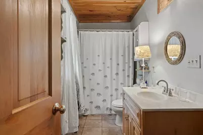 212 Grove St, Clinton, MA 01510 - Photo 9