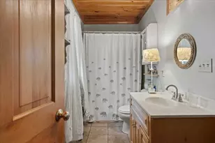 212 Grove St, Clinton, MA 01510 - Photo 9