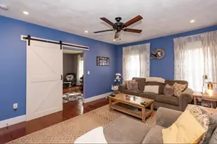8 Auburn Ct, Saugus, MA 01906 - Photo 5