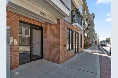 345 D St #13, Boston, MA 02127 - Photo 3