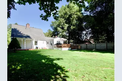 1617 Plumtree Rd #1, Springfield, MA 01119 - Photo 9