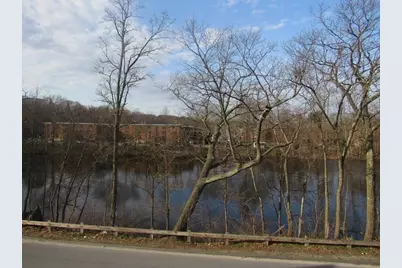 21 Coes St #3R, Worcester, MA 01603 - Photo 3