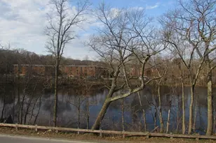 21 Coes St, Worcester, MA 01603 - Photo 3