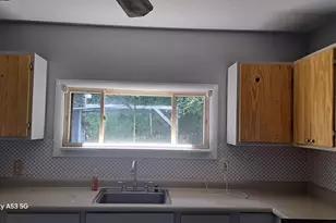 8 Athens St, Auburn, MA 01501 - Photo 3