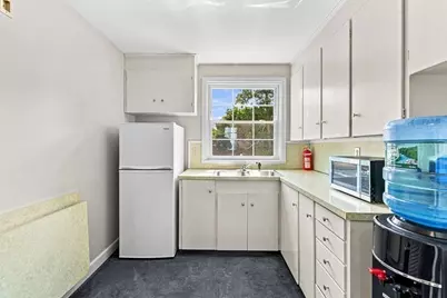 17 Orchard St, New Bedford, MA 02740 - Photo 25