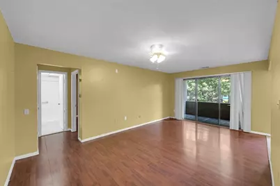 6 Shrewsbury Green Dr #J, Shrewsbury, MA 01545 - Photo 3