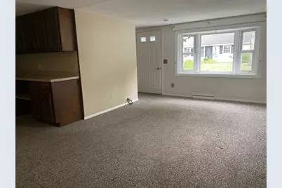 19 Blossom Street, Clinton, MA 01510 - Photo 5
