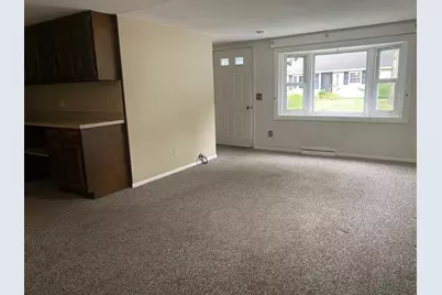 19 Blossom Street, Clinton, MA 01510 - Photo 5