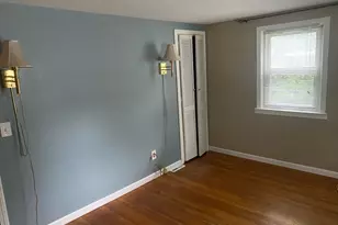 19 Blossom St, Clinton, MA 01510 - Photo 9