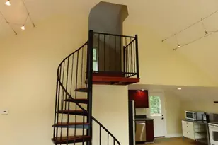 13 Spring St, Salisbury, MA 01952 - Photo 9
