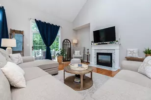 4 Kingson Ln, Medway, MA 02053 - Photo 9