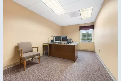 828 Lynn Fells Pkwy, Melrose, MA 02176 - Photo 27