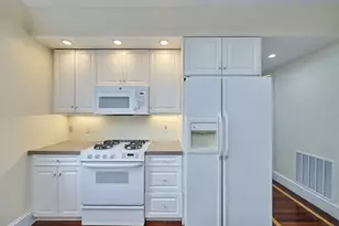 103 Grant St, Somerville, MA 02145 - Photo 5
