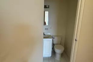 185 Freeman St, Brookline, MA 02446 - Photo 11