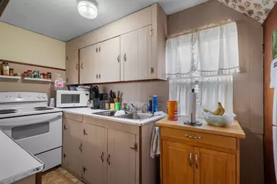 17-19 Whitehall Rd, Amesbury, MA 01913 - Photo 3