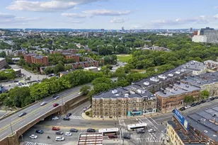384 Riverway, Boston, MA 02115 - Photo 27