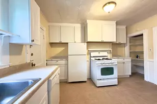 2 Sherman St, Cambridge, MA 02138 - Photo 3