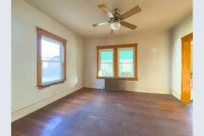 16 Ash St, Fairhaven, MA 02719 - Photo 9