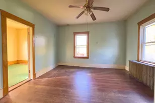 16 Ash St, Fairhaven, MA 02719 - Photo 3