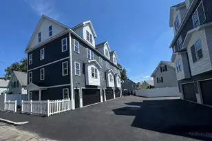 562 Gorham St, Lowell, MA 01852 - Photo 3