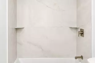 562 Gorham St, Lowell, MA 01852 - Photo 9