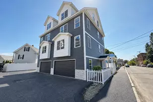 562 Gorham St, Lowell, MA 01852 - Photo 5