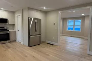 562 Gorham St, Lowell, MA 01852 - Photo 5