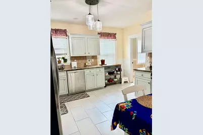88 Gardner St #88/1, Waltham, MA 02453 - Photo 11