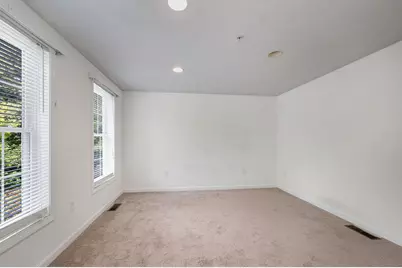 4 Georgetowne #4, Nashua, NH 03062 - Photo 15