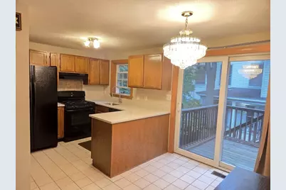 80 Smith St #2A, Lowell, MA 01851 - Photo 7