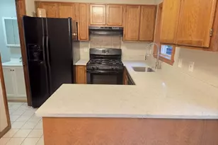 80 Smith St, Lowell, MA 01851 - Photo 5