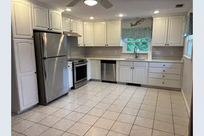 11 Eden Glen Ave, Danvers, MA 01923 - Photo 3