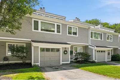 1002 Pine Brook Dr #20, Peabody, MA 01960 - Photo 1