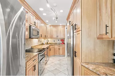 1002 Pine Brook Dr #20, Peabody, MA 01960 - Photo 11