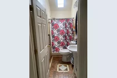 81 Clarke Avenue, Dracut, MA 01826 - Photo 9