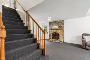 29 Sammys Ln, Freetown, MA 02702 - Photo 17