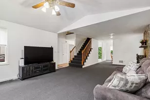 29 Sammys Ln, Freetown, MA 02702 - Photo 9