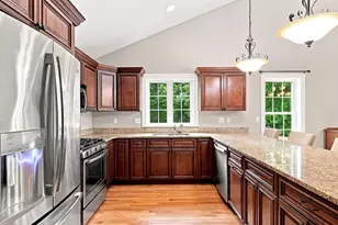 82 Beech Hill Rd, West Springfield, MA 01089 - Photo 5